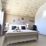 Stella 4*