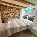 Stella 4*